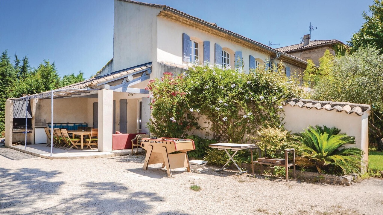 Photo of Others in Caderousse