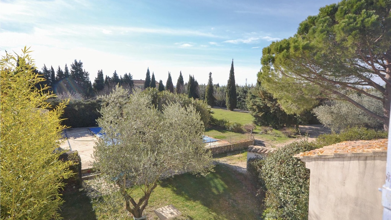 Photo of Others in Caderousse