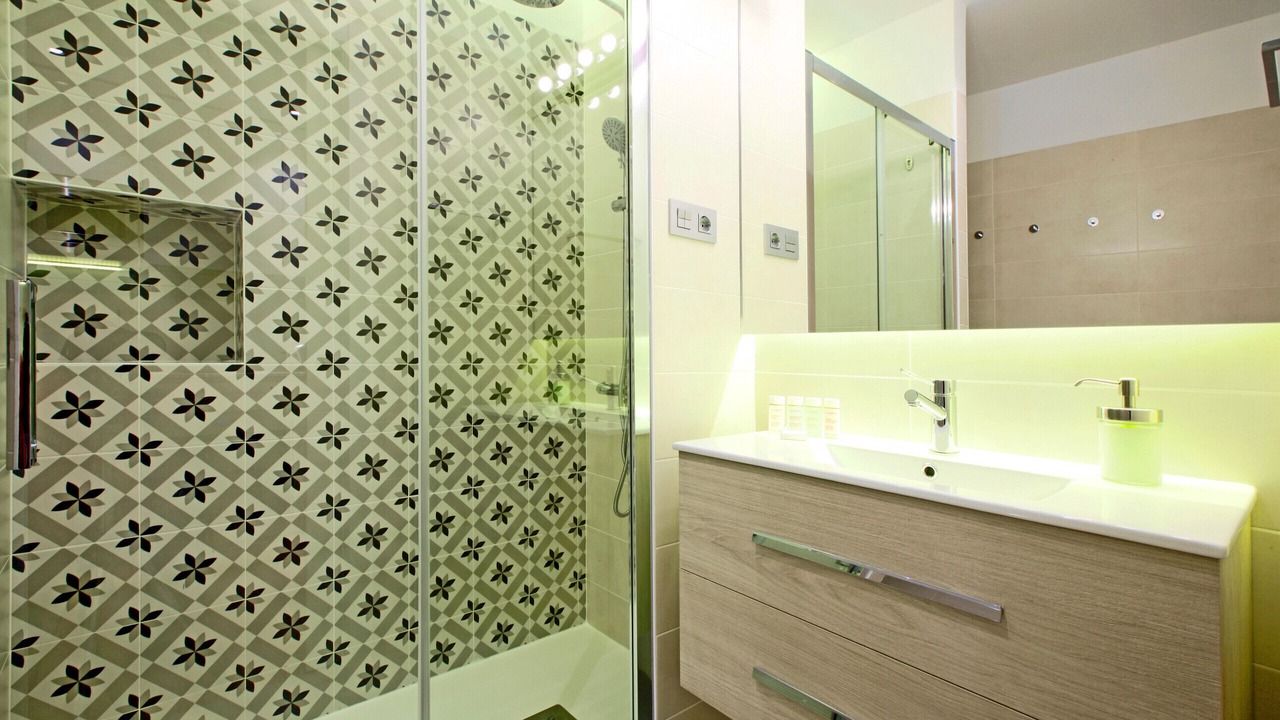 Photo of Bathroom in Golden Triangle of Art
