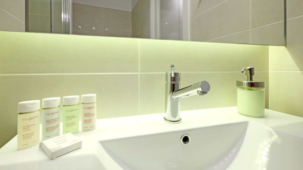 Photo of Bathroom in Golden Triangle of Art