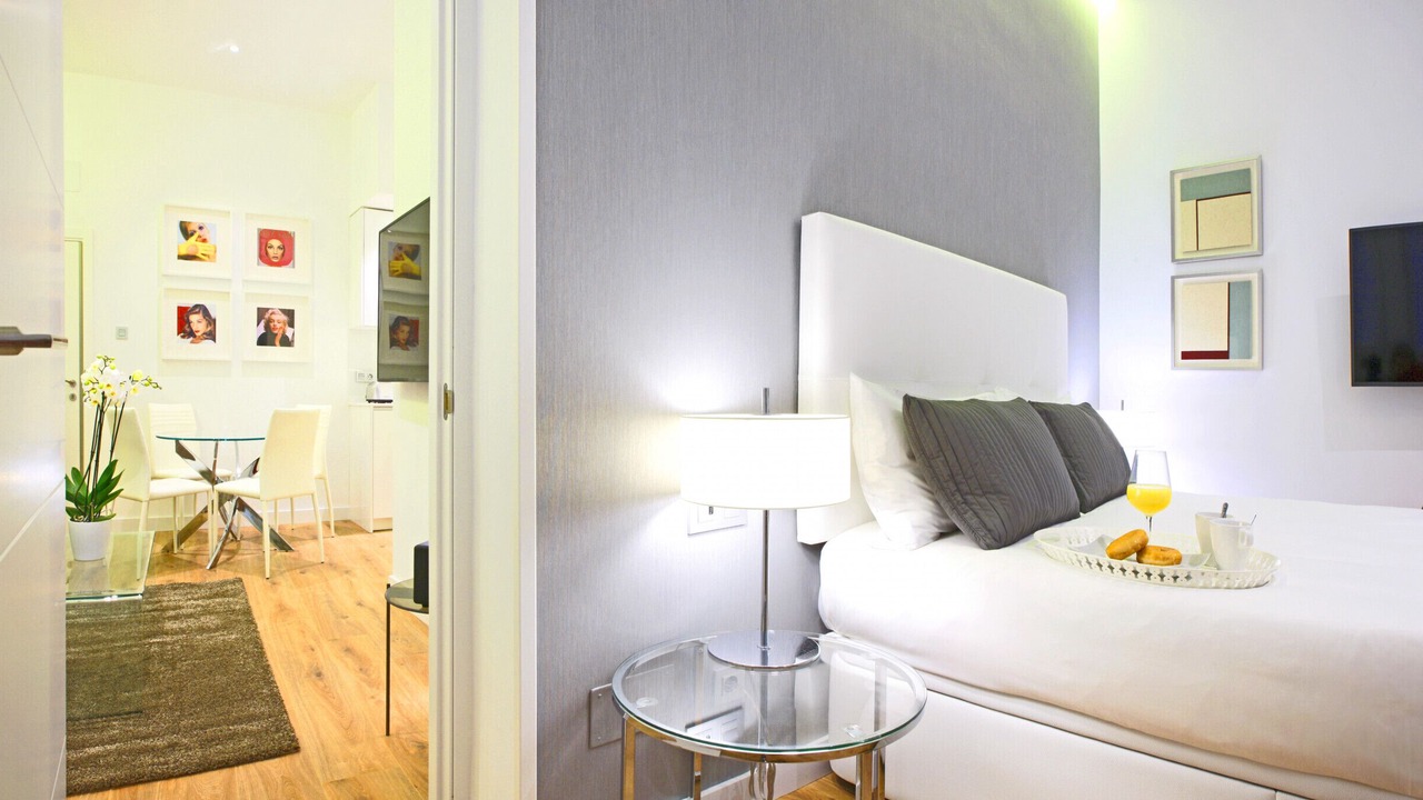 Photo of Bedroom in Golden Triangle of Art