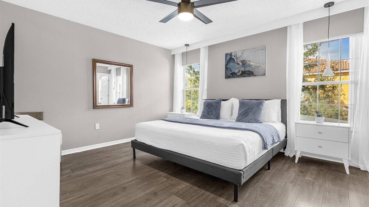 Photo of Bedroom in Bay Lake