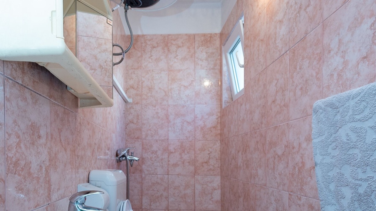 Photo of Bathroom in Metajna