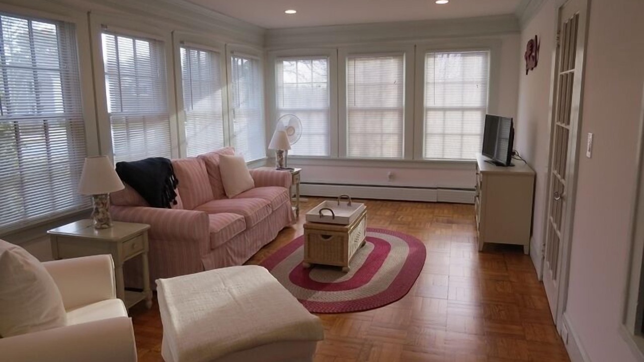Photo of Livingroom in Chatham