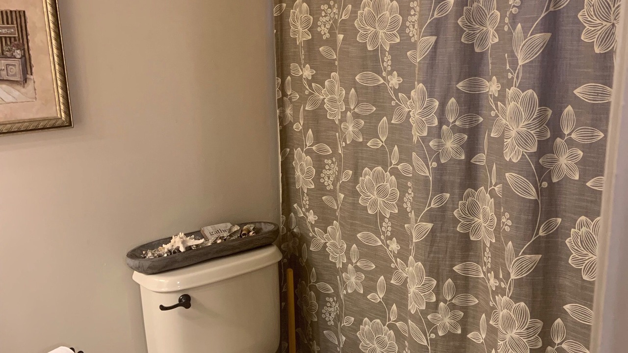 Photo of Bathroom in Scenic Heights