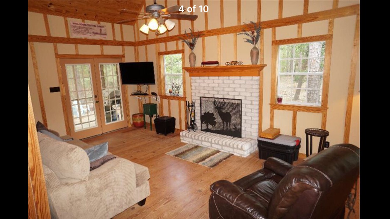 Photo of Livingroom in La Grange