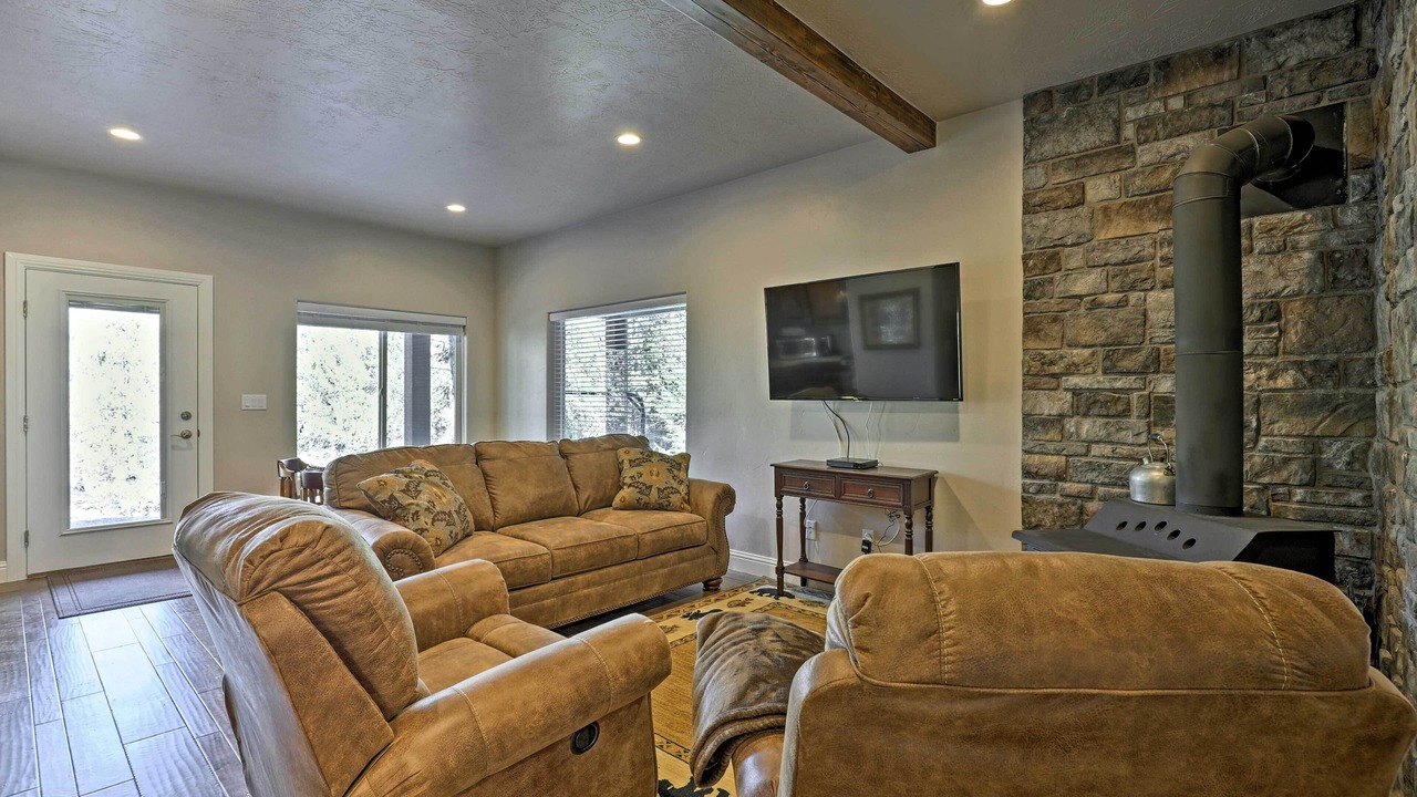 Photo of Livingroom in Mammoth Creek
