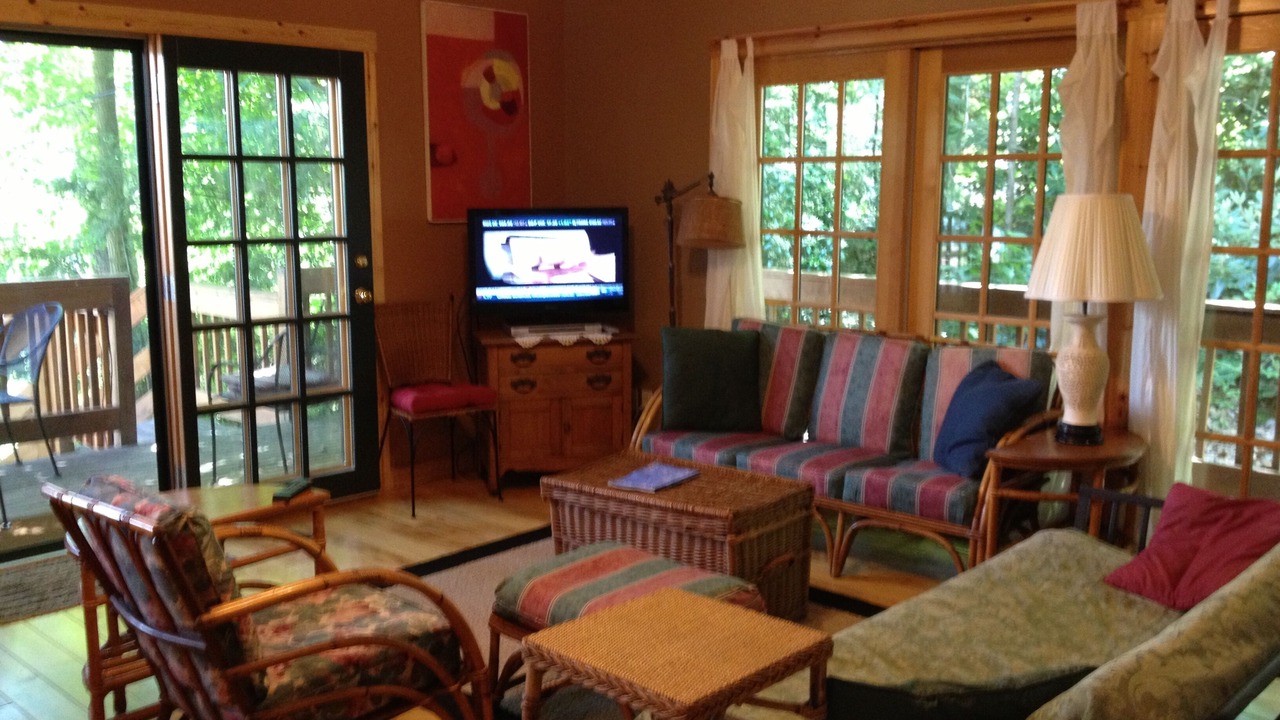 Photo of Livingroom in Northwest Ithaca