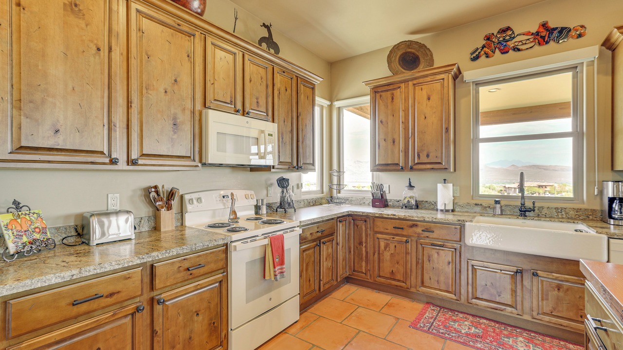 Photo of Kitchen in Rio Verde Foothills