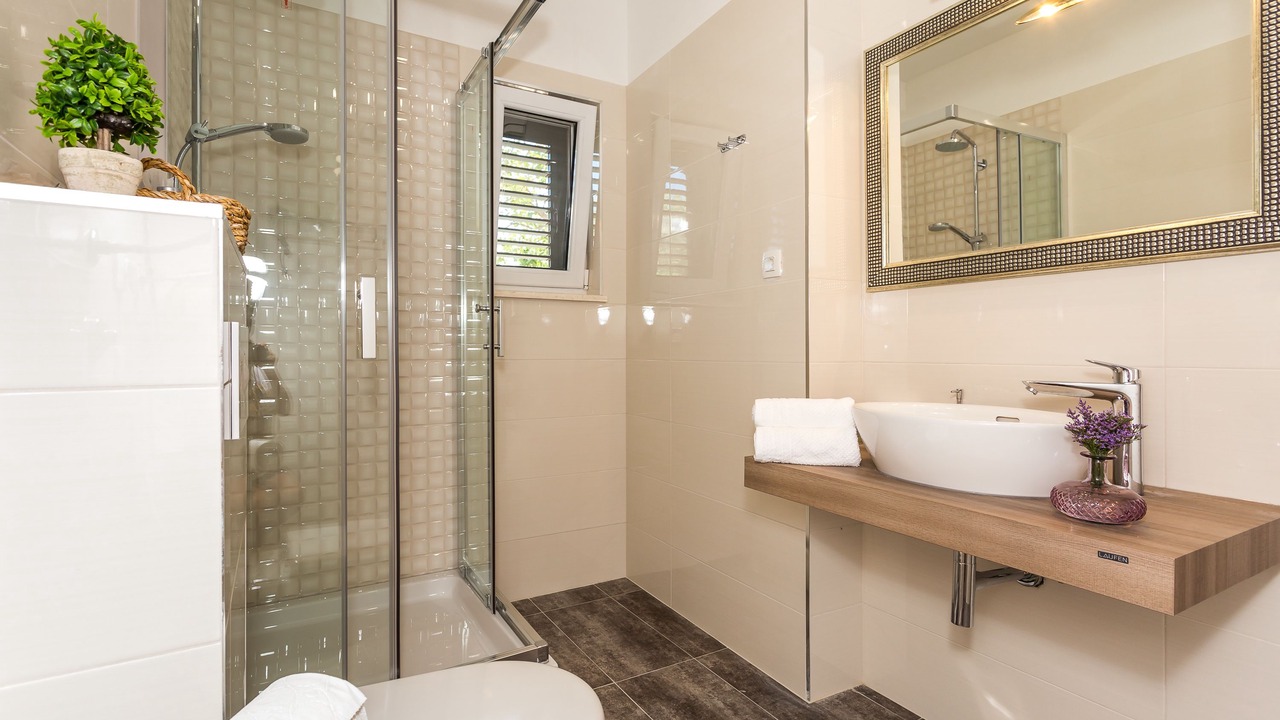 Photo of Bathroom in Rudine