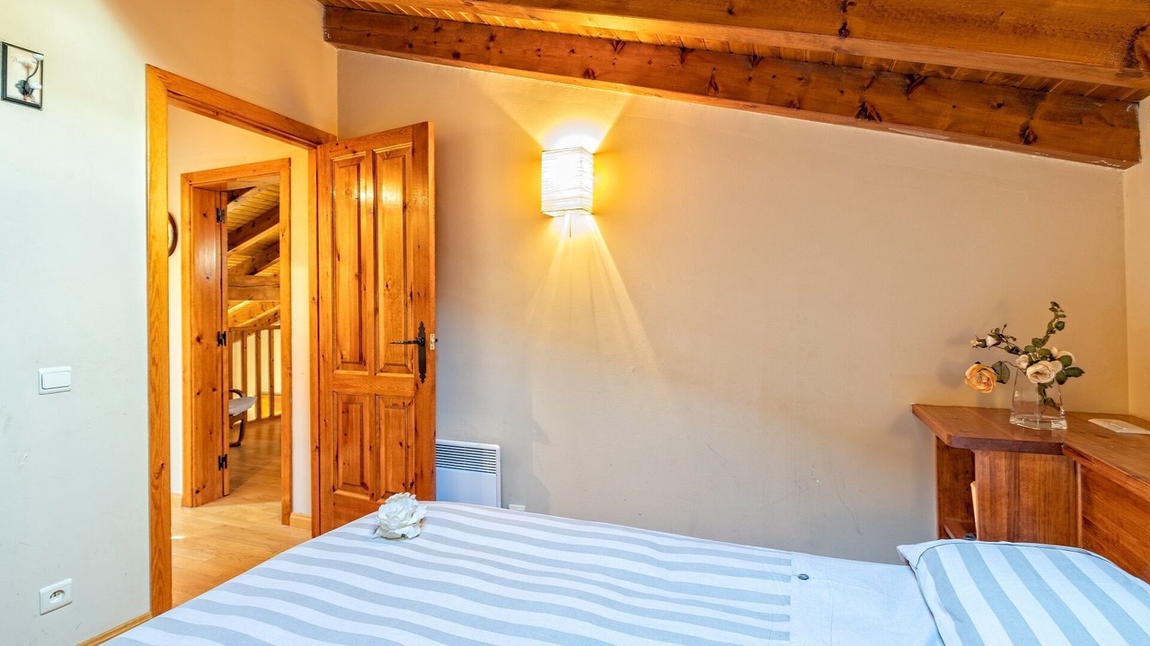 Photo of Bedroom in Estavar