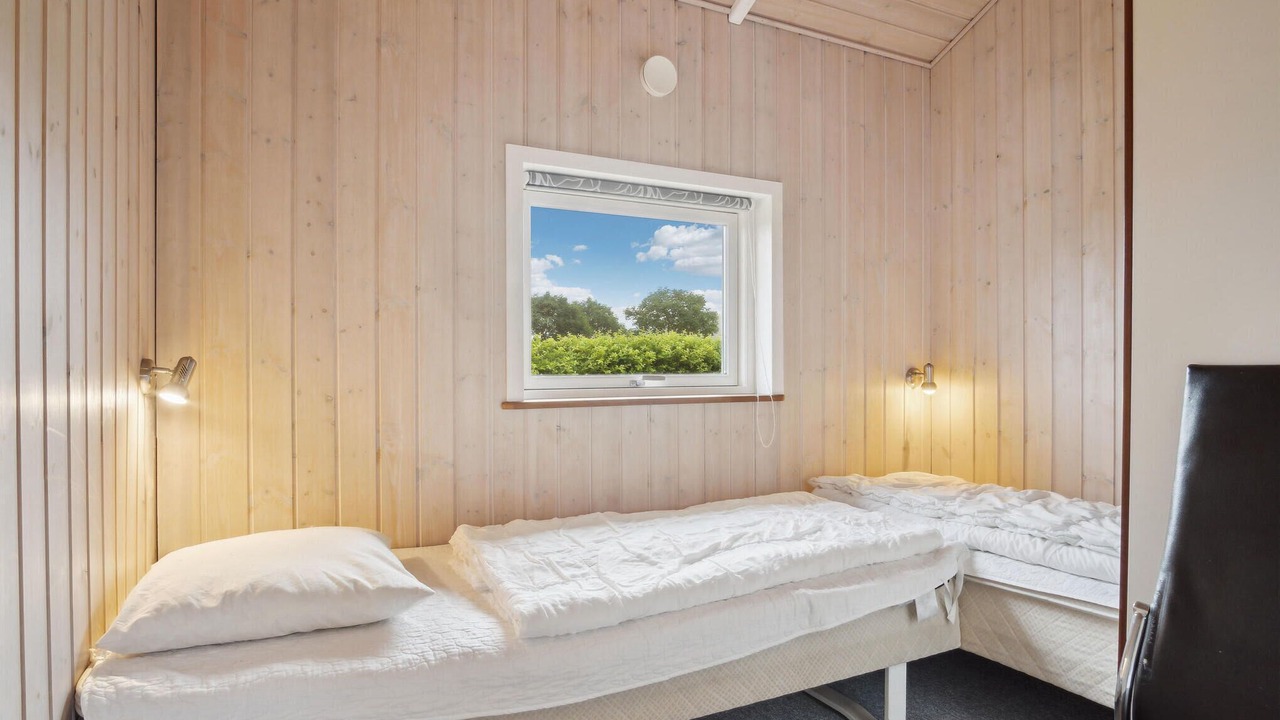 Photo of Others in Falen