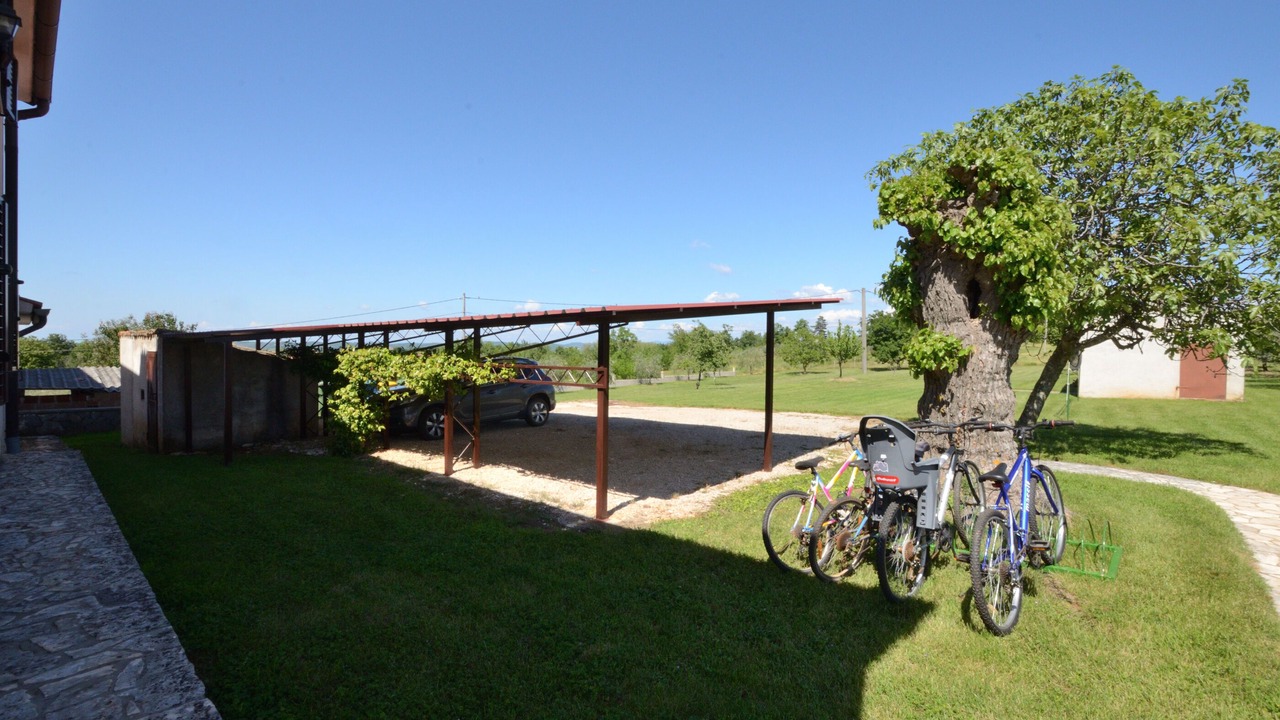 Photo of Outdoor in Lasici