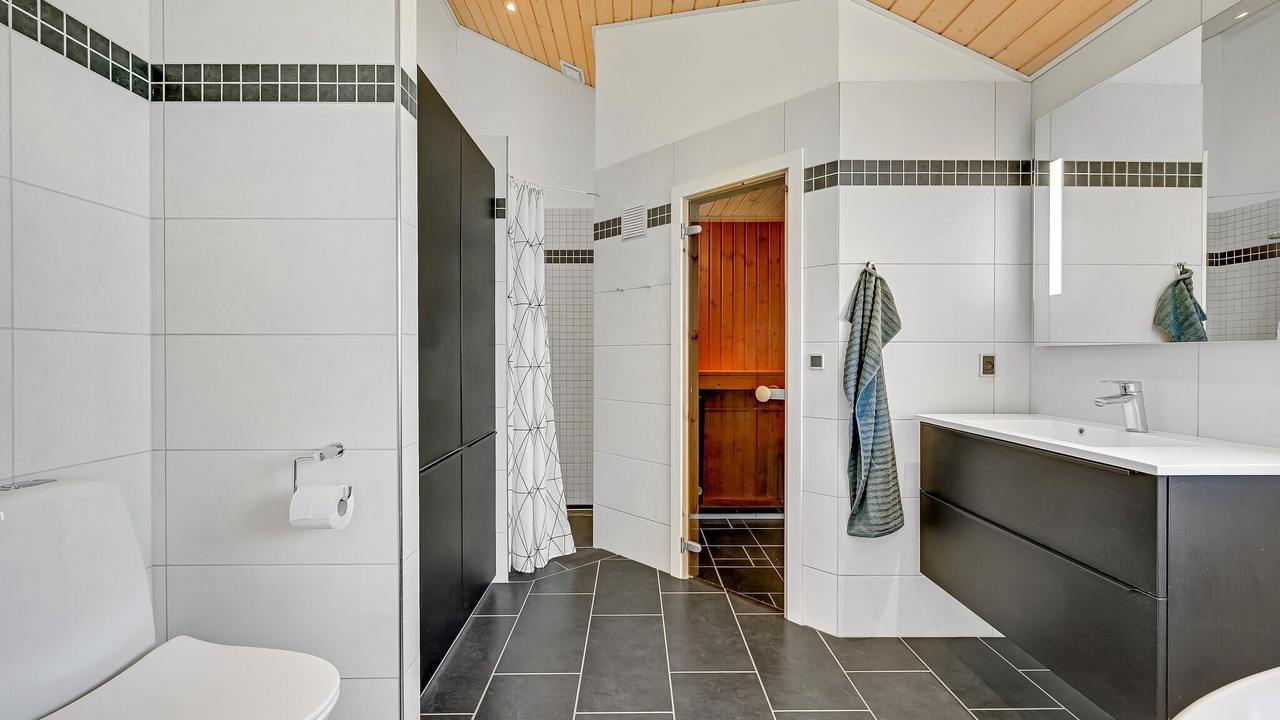 Photo of Bathroom in Spodsbjerg