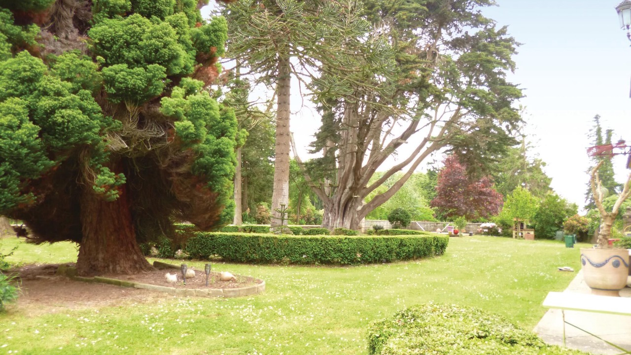 Photo of Others in Valognes