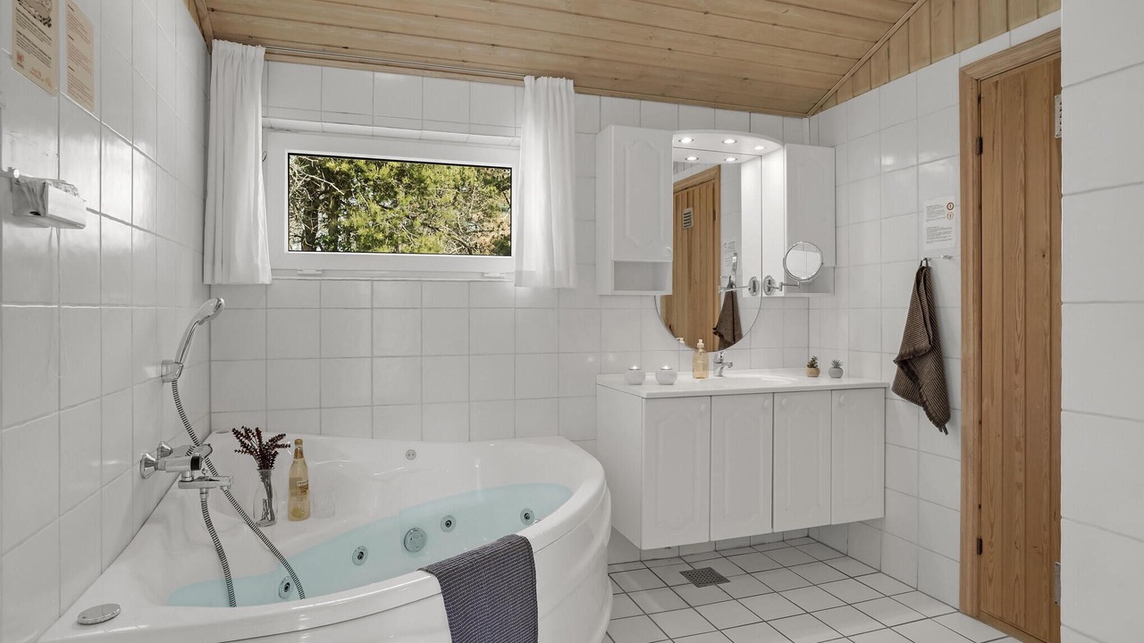 Photo of Bathroom in Skram