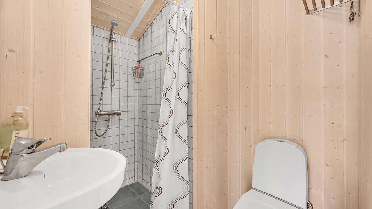 Photo of Bathroom in Hov