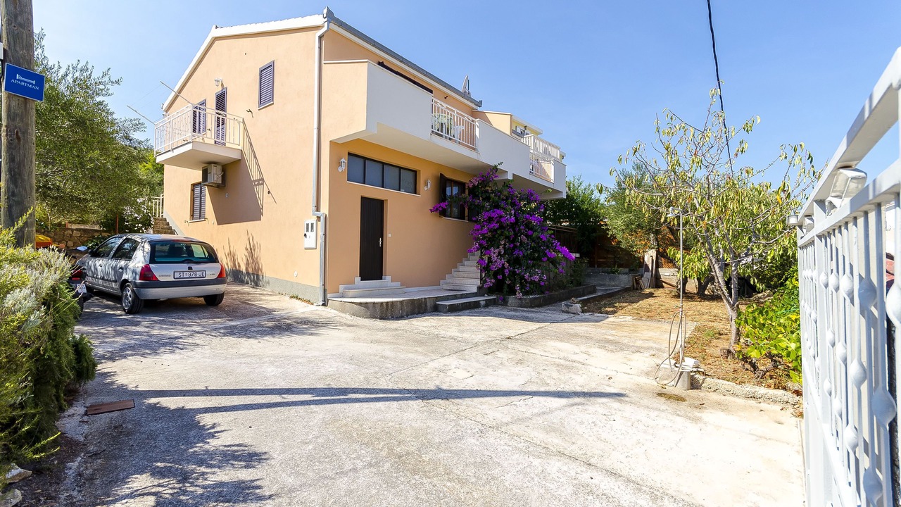 Photo of Outdoor in Slatine