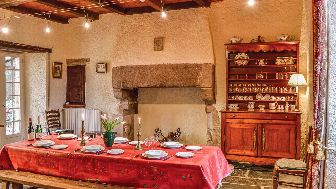 Photo of Others in Taule