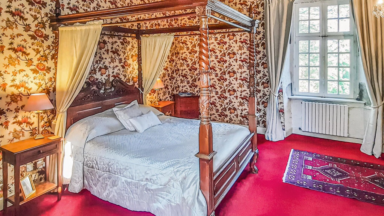 Photo of Others in Taule