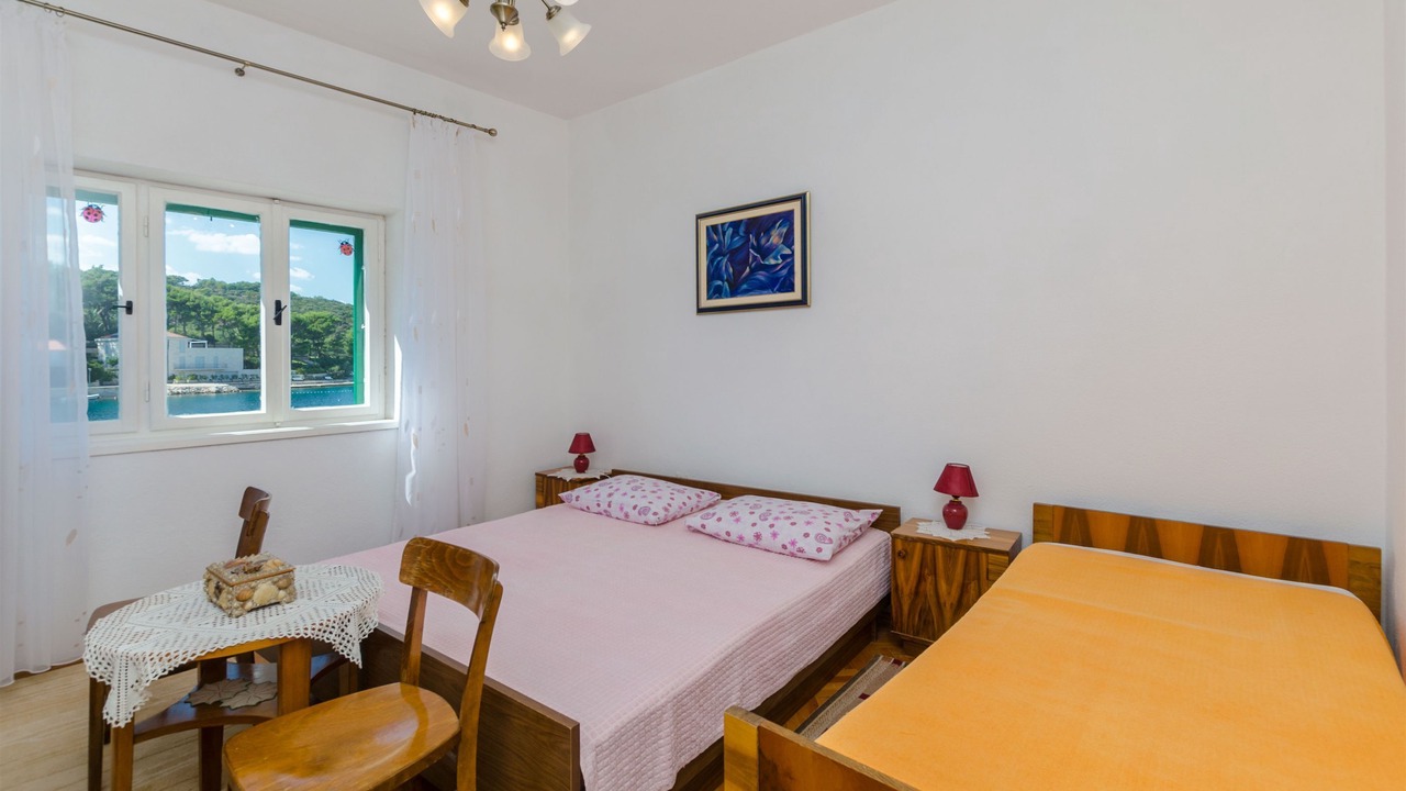 Photo of Bedroom in Povlja