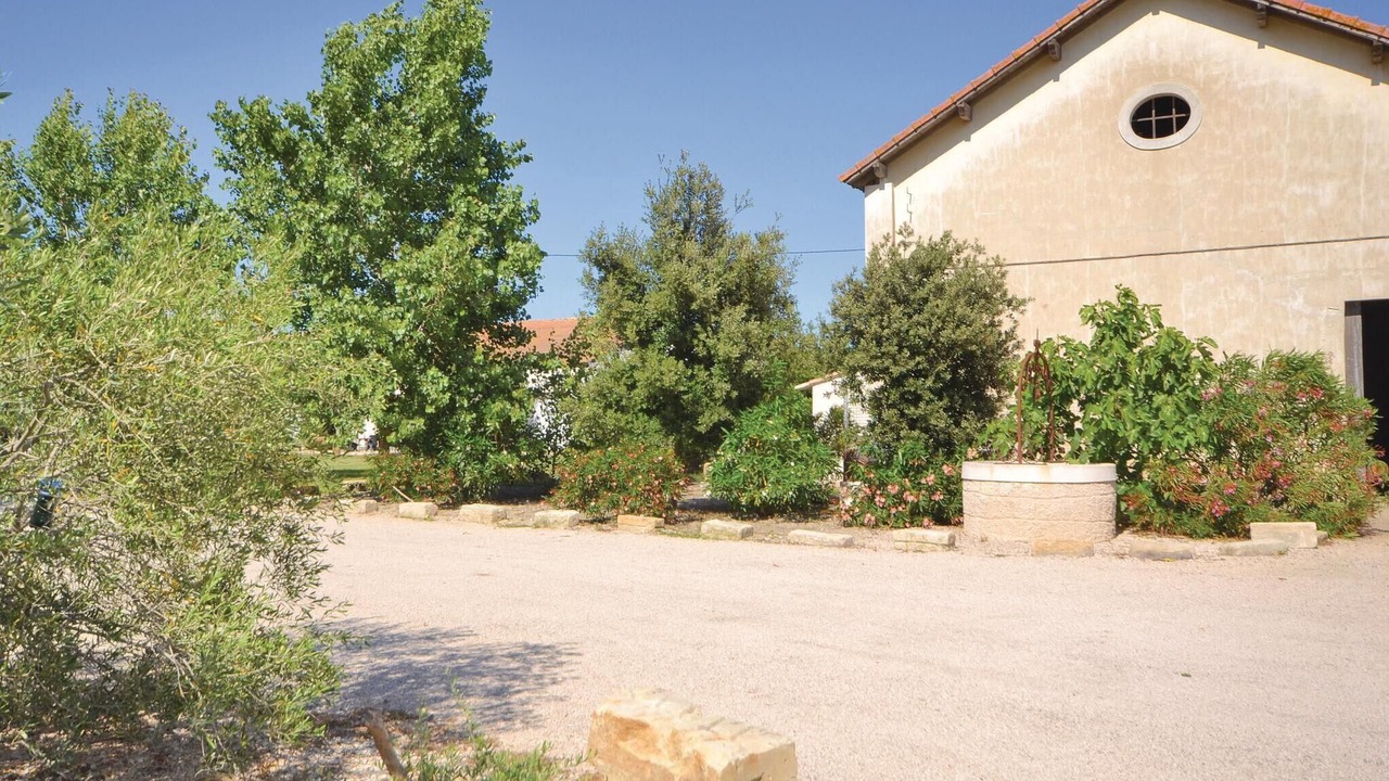 Photo of Others in Le Sambuc