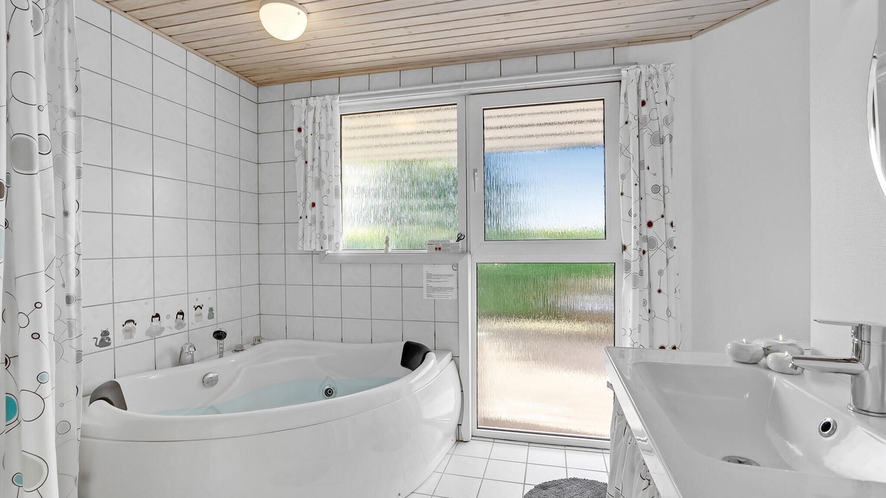 Photo of Bathroom in Hejlsminde Strand