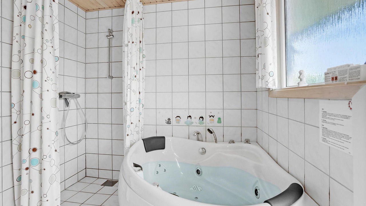 Photo of Bathroom in Hejlsminde Strand