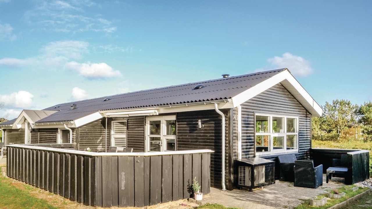 Photo of Others in Henne Strand