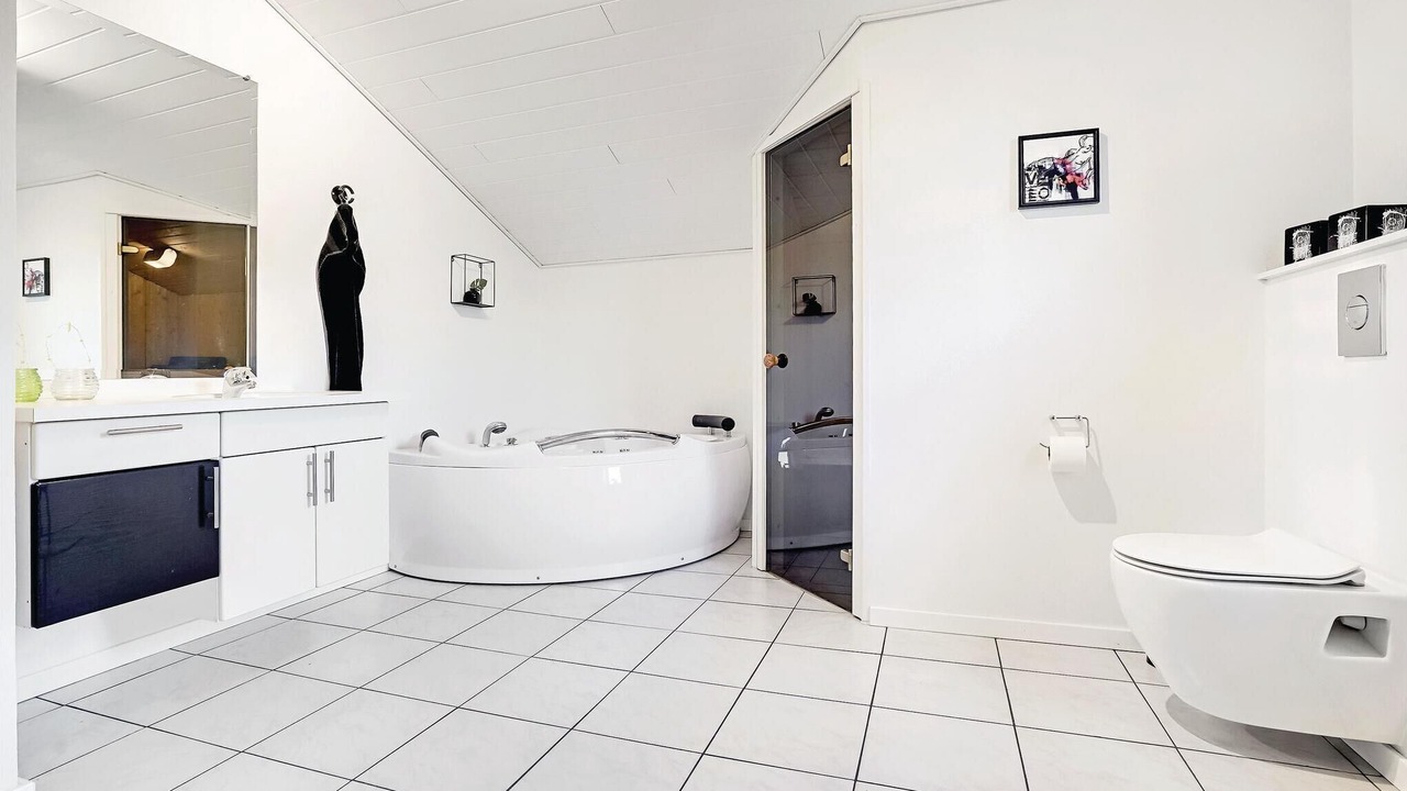 Photo of Bathroom in Henne Strand