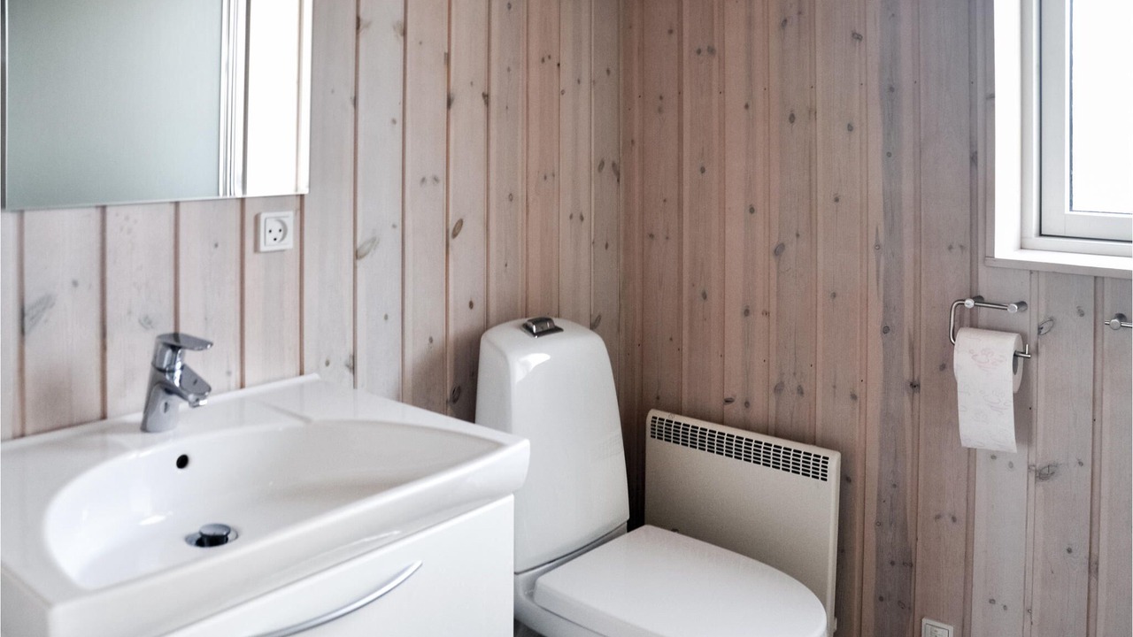 Photo of Bathroom in Mommark Strand