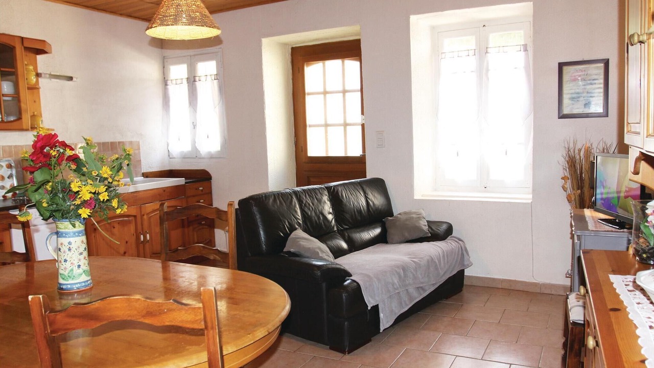 Photo of Bedroom in Saint-Julien-de-Peyrolas