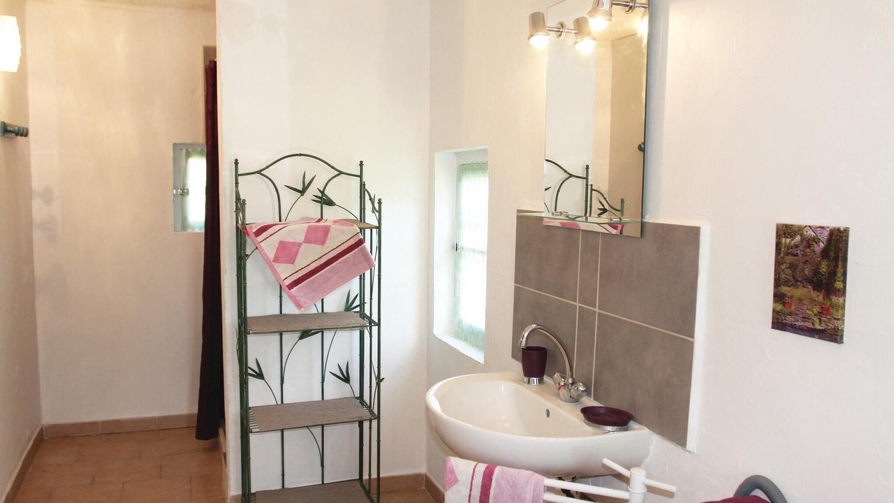 Photo of Bathroom in Saint-Julien-de-Peyrolas