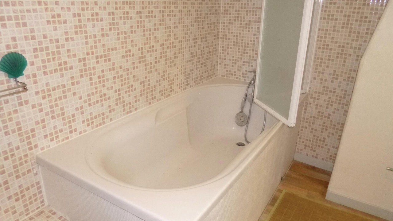 Photo of Bathroom in Sahurs
