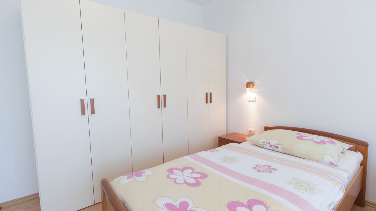 Photo of Bedroom in Pobri