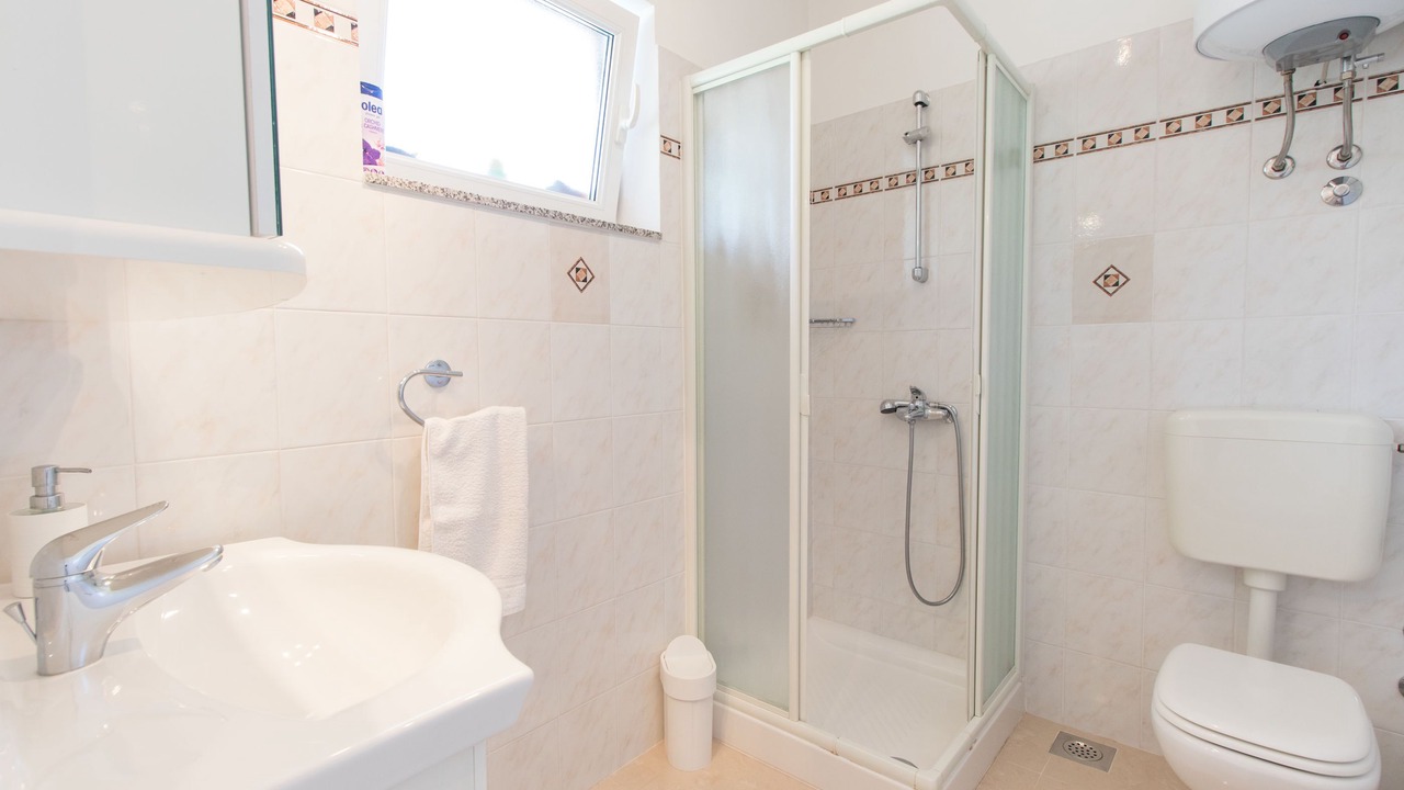 Photo of Bathroom in Pobri