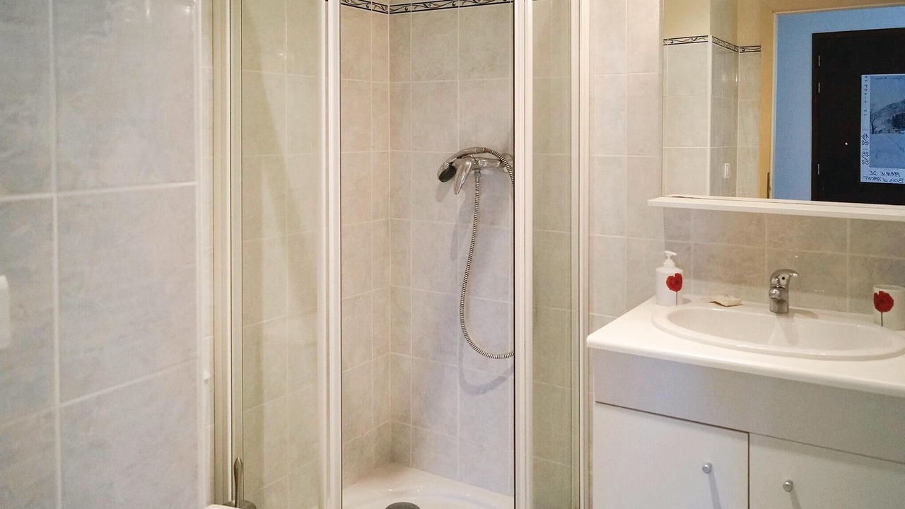 Photo of Bathroom in Premanon