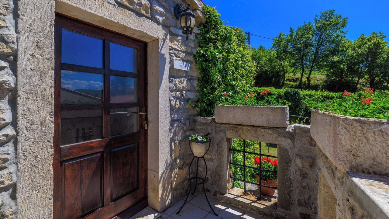 Photo of Outdoor in Plomin