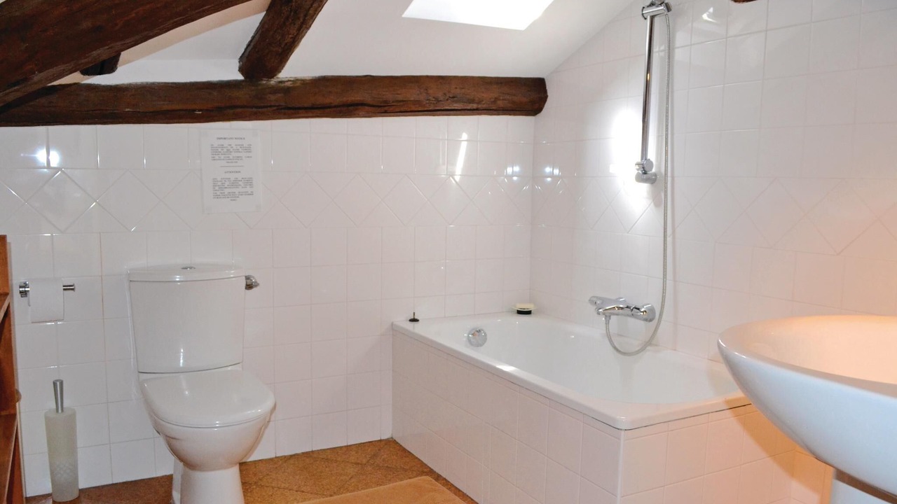 Photo of Bathroom in Durfort-Lacapelette