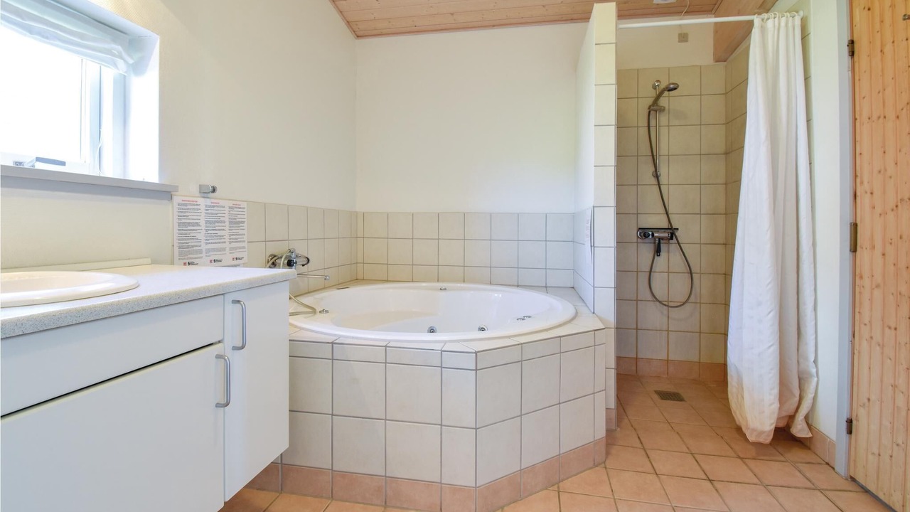 Photo of Bathroom in Faaborg