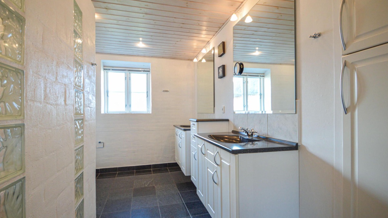 Photo of Bathroom in Ballum