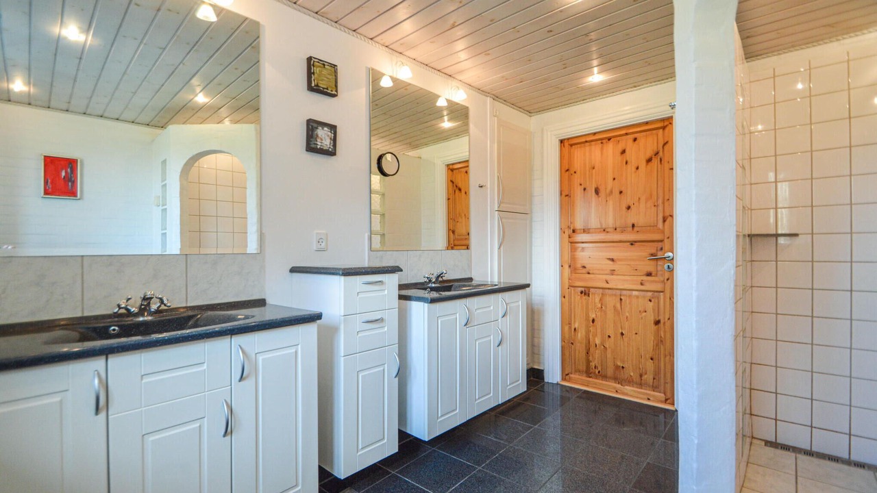 Photo of Bathroom in Ballum