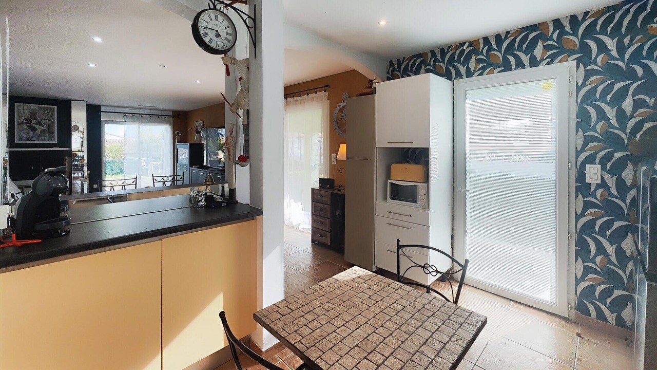 Photo of Others in Servian