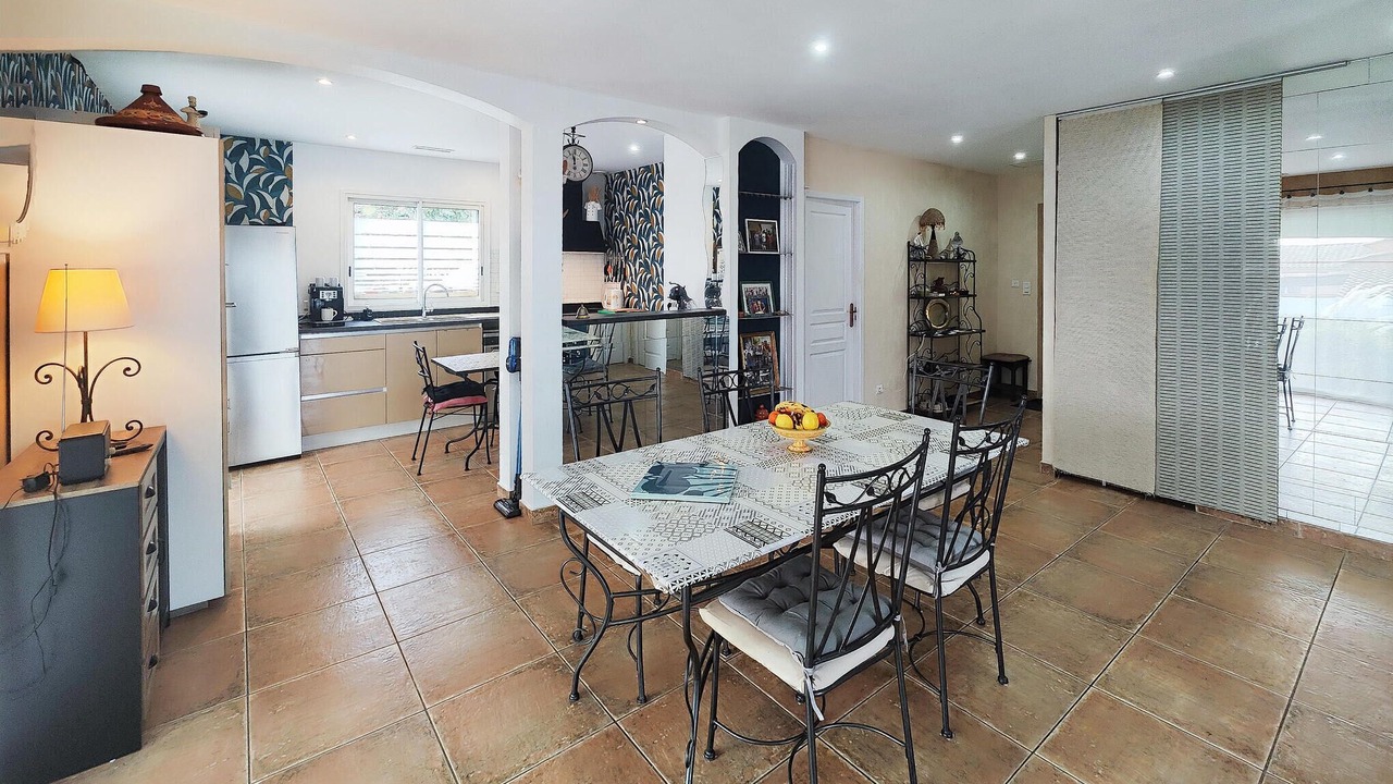 Photo of Bedroom in Servian