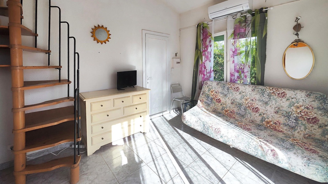 Photo of Bedroom in Servian