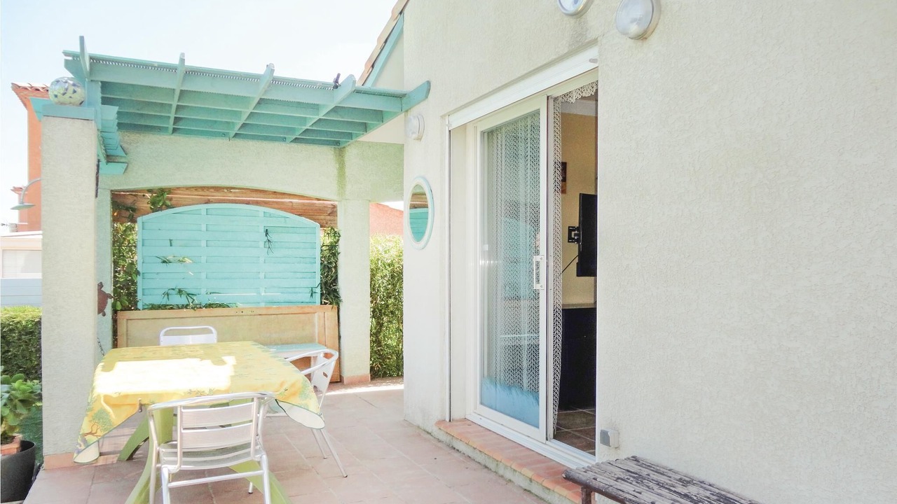 Photo of Others in Servian