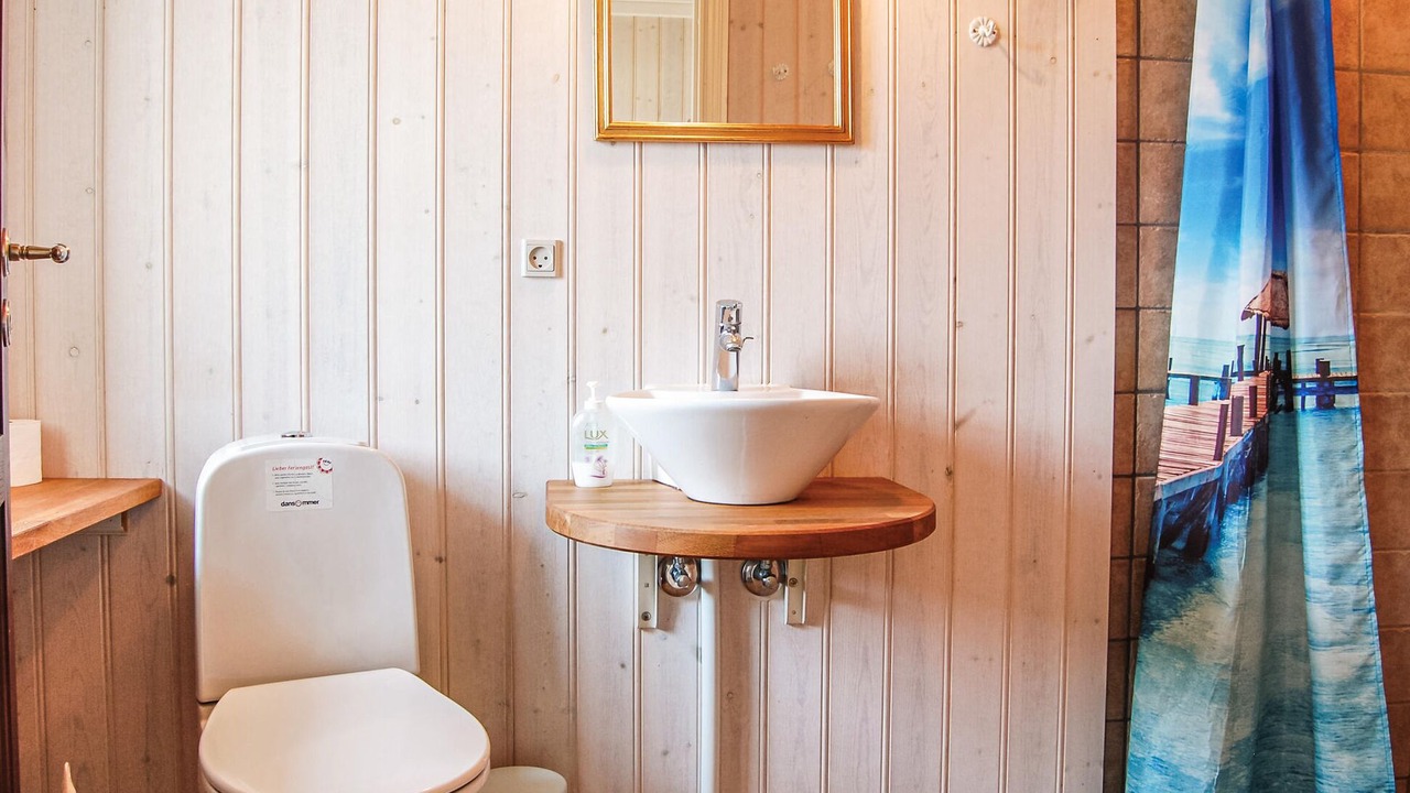 Photo of Bathroom in Hov