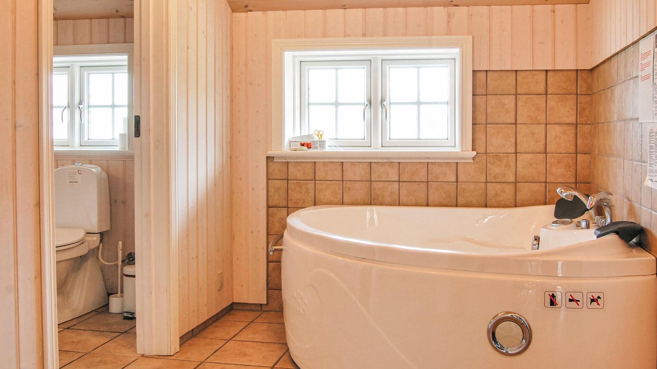 Photo of Bathroom in Hov