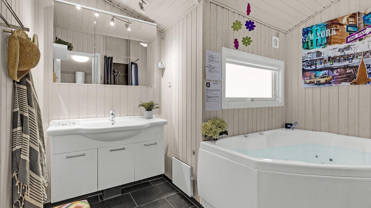 Photo of Bathroom in Jegum