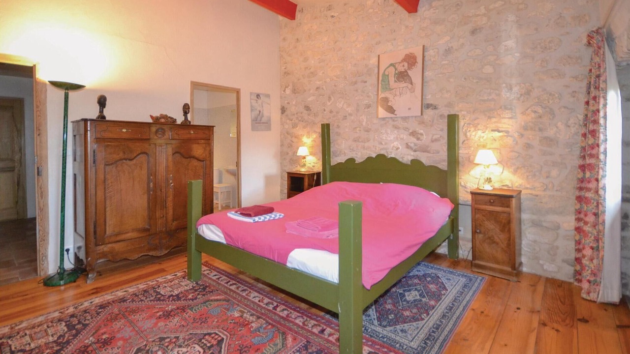 Photo of Others in Roynac